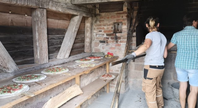 Besuch im Freilandmuseum Fladungen - Ploatz aus dem Backhaus