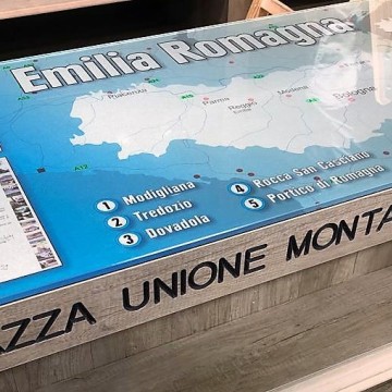 Neueröffnung der „Piazza Unione Montana Acuqacheta“